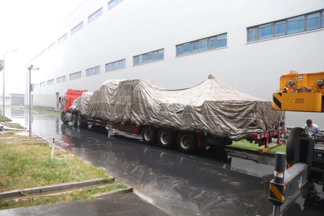 引進(jìn)新設(shè)備，助力新“智”造